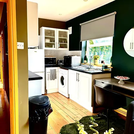 A Lovely 1 Bedroom Flat / Modern-Cosy Londres Extérieur photo
